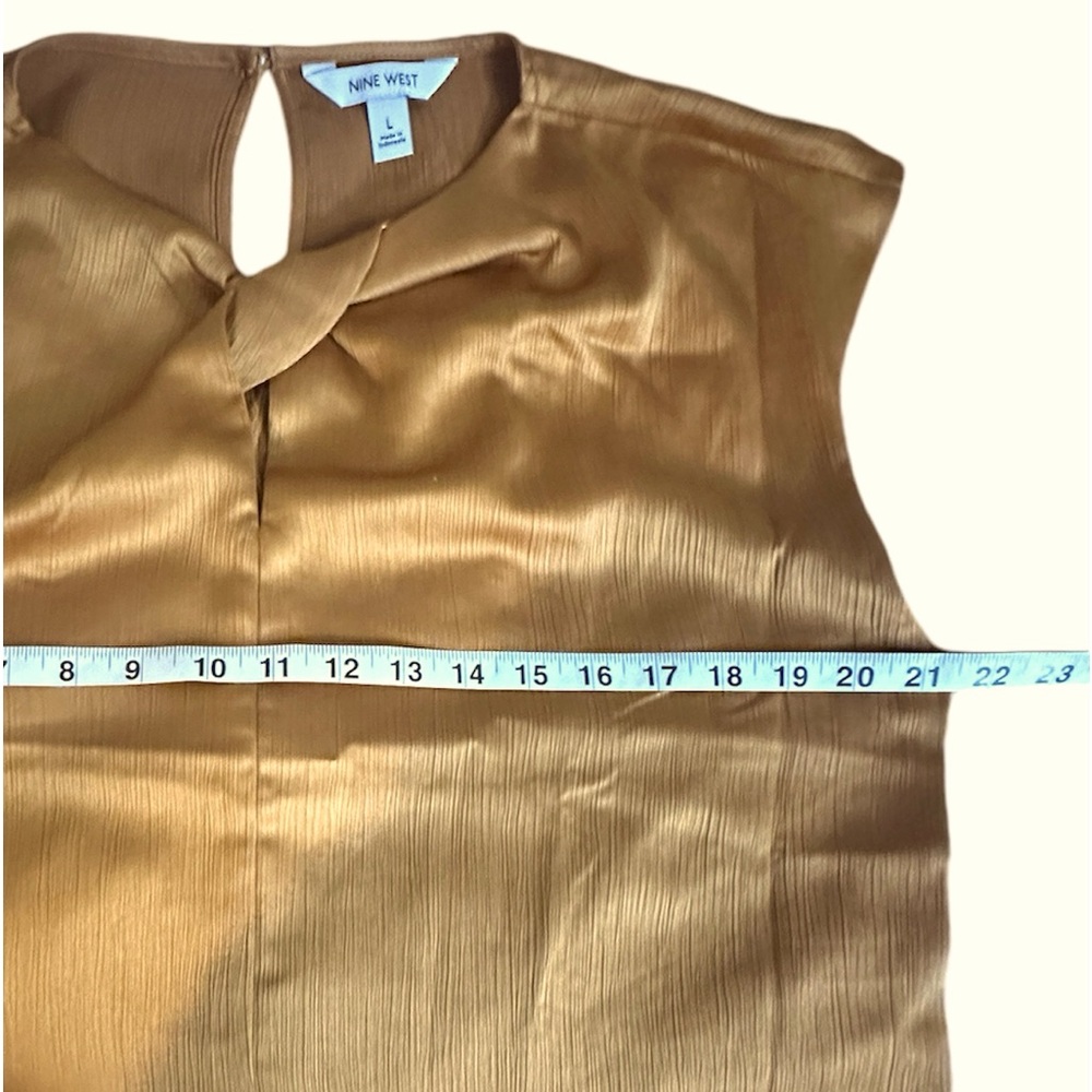 *NWT*‎ Women's Nine West Twist-Neck Blouse Size L - Picture 5 of 6
